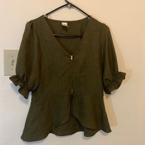 A brand new: westmoon top with font zip